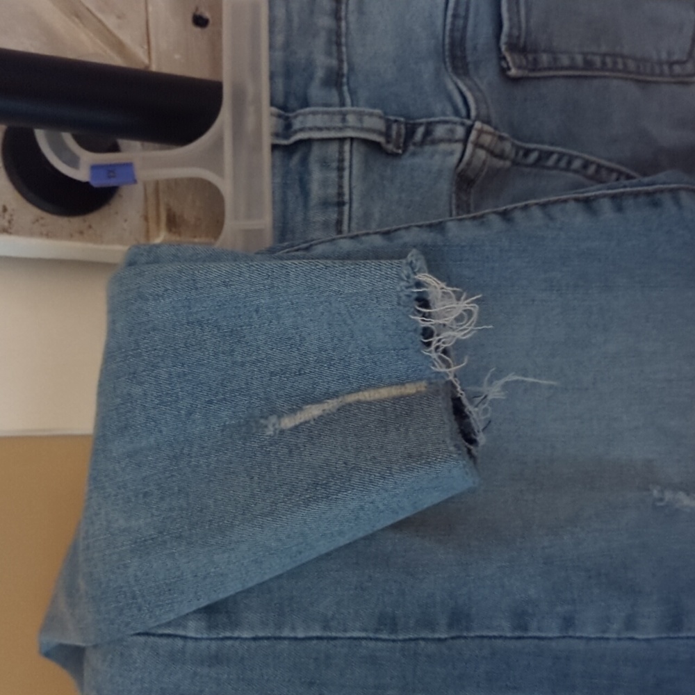 Jean - Picture 4 of 4